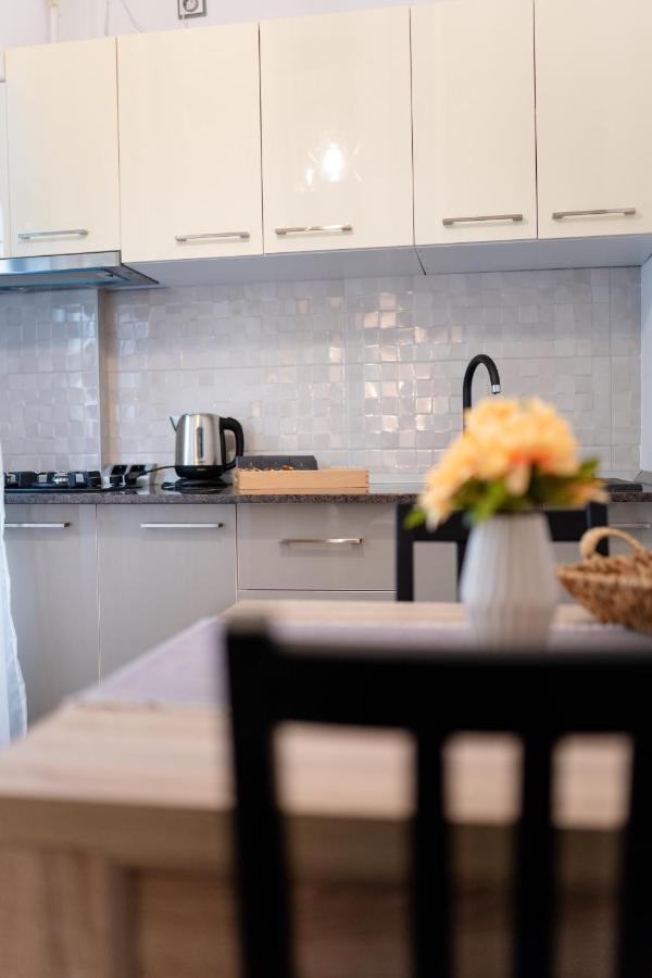 Apartament Alessia โดรเบตา-ตูร์นู เซเวริน ภายนอก รูปภาพ
